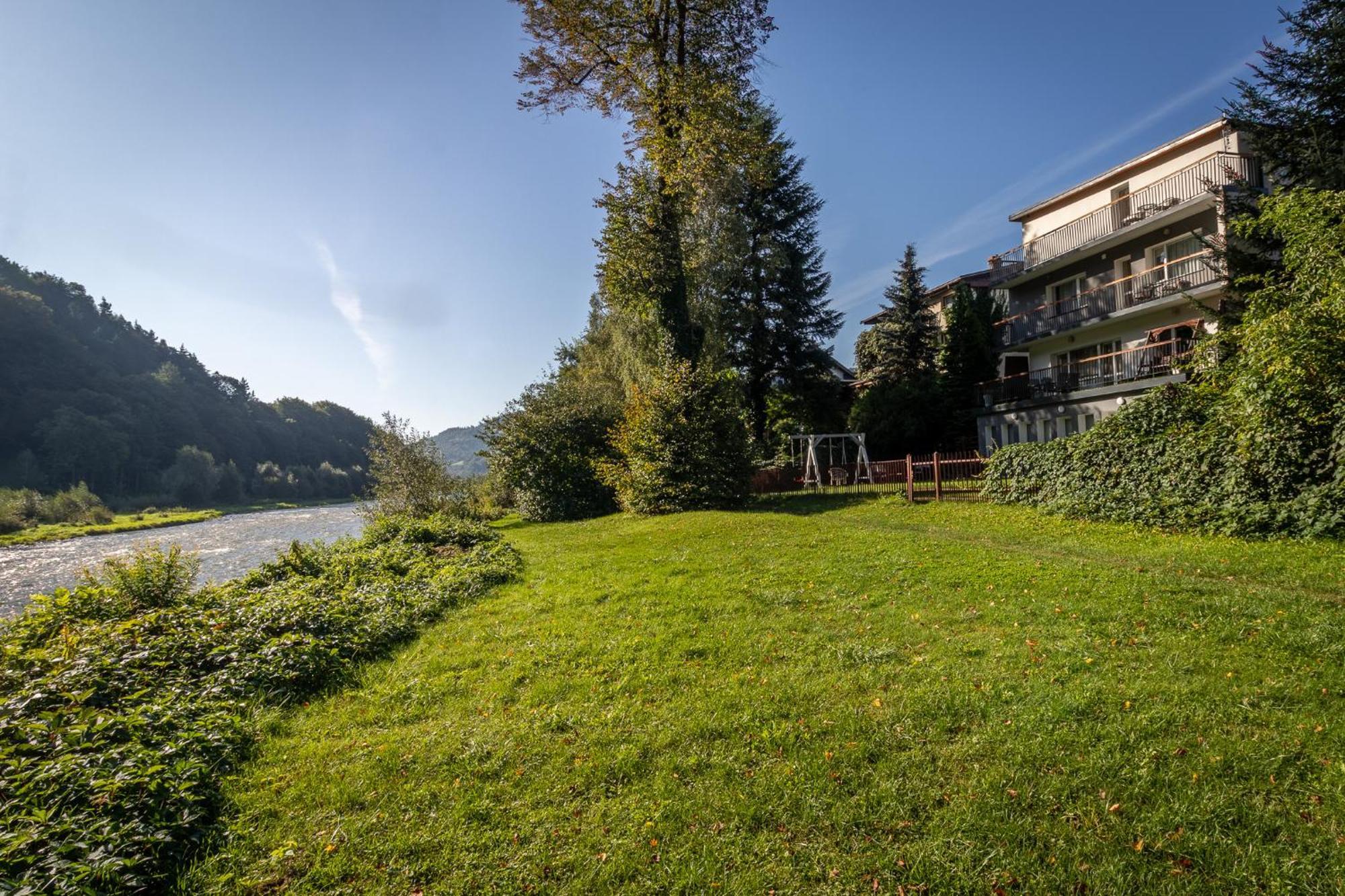 Apartamenty „Nad Popradem” Rytro Esterno foto